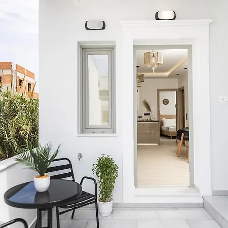 George's * Naxos City